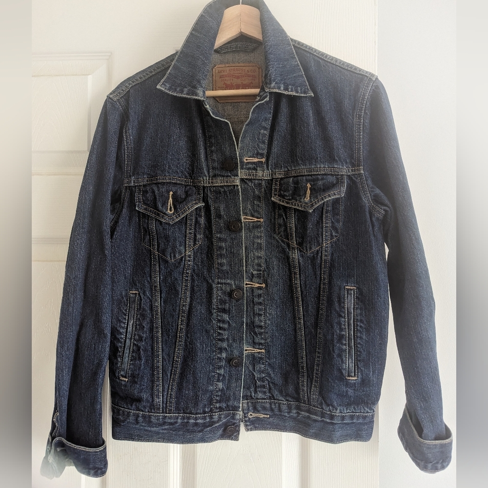 Women's Levi's denim jeans jacket